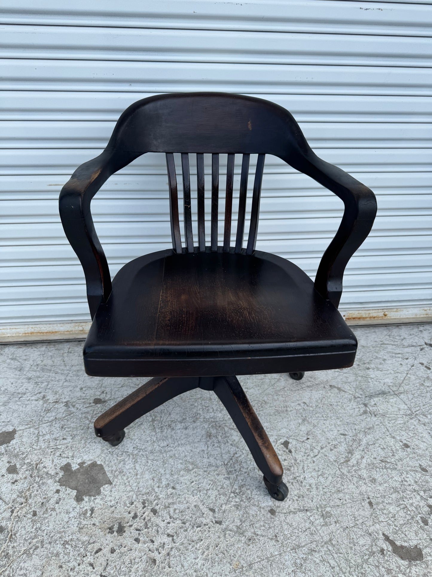 Early 19th Century Antique Oak Bankers Office Swivel Desk Chair