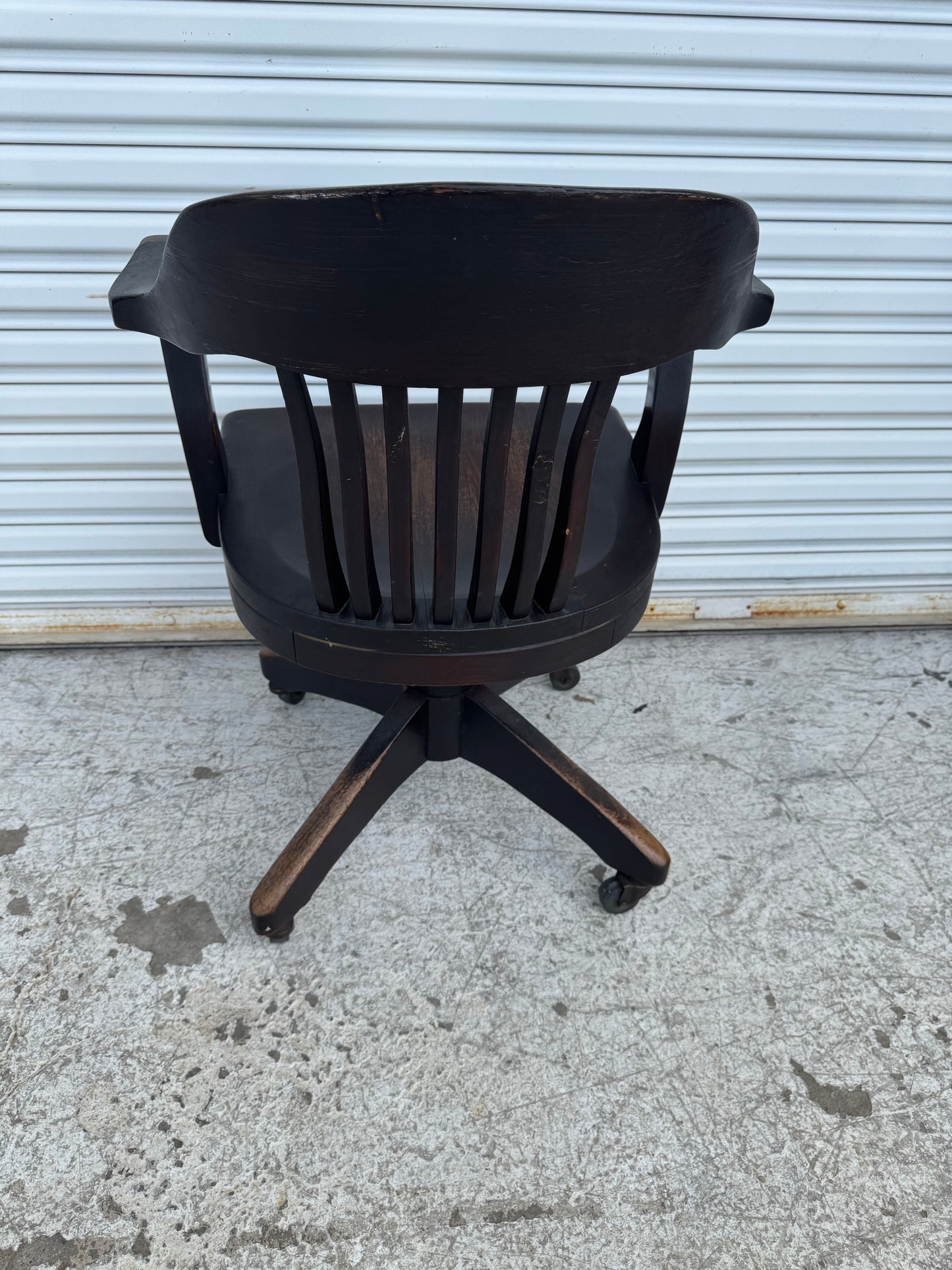 Early 19th Century Antique Oak Bankers Office Swivel Desk Chair