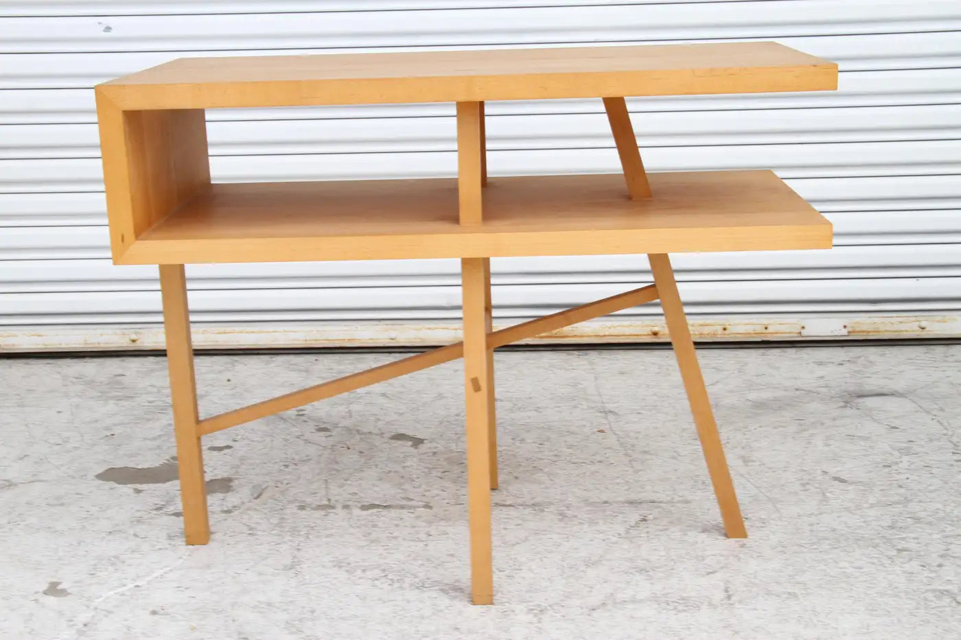 Richard Meier contemporary maple furniture
