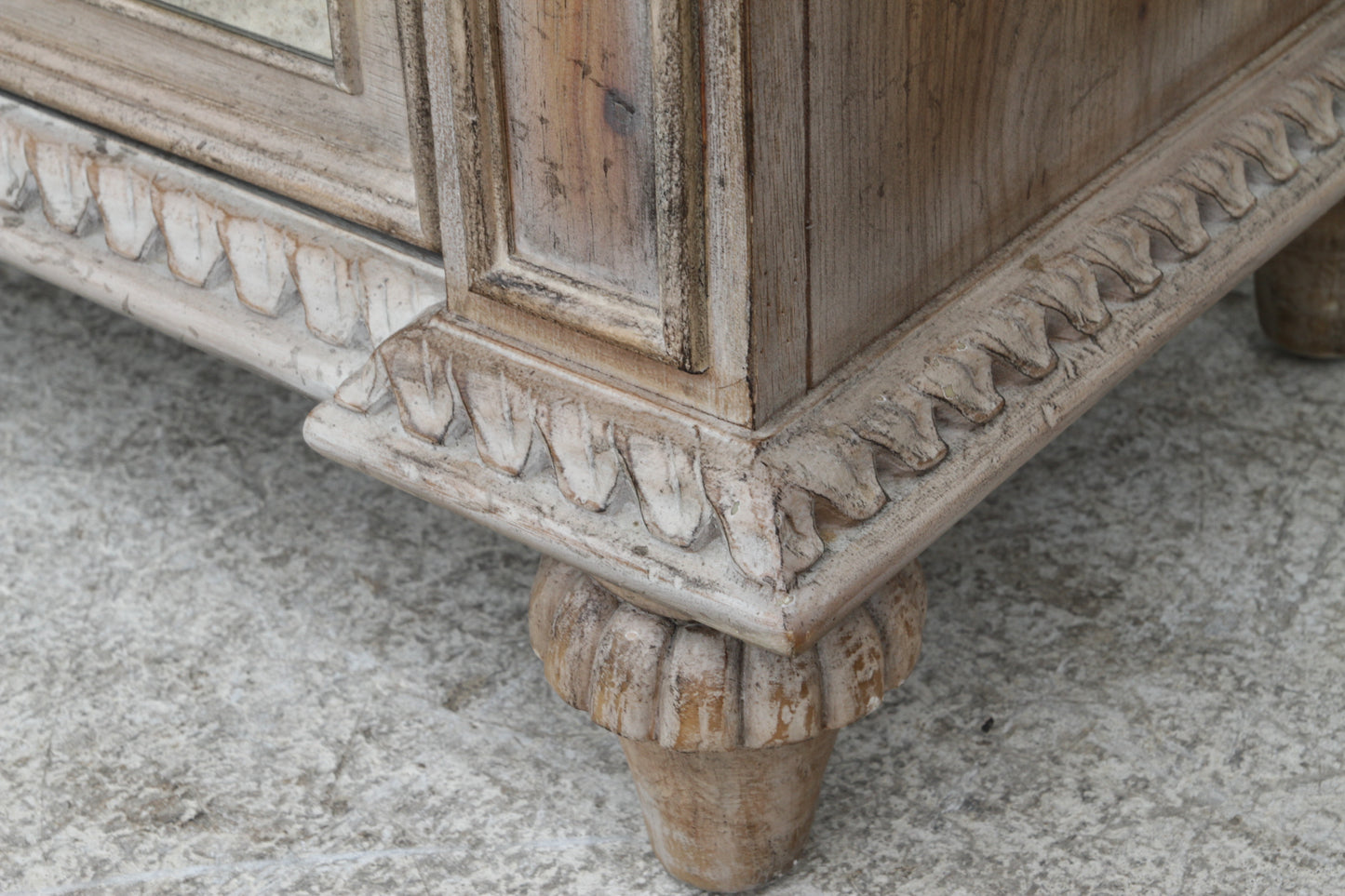 Pulaski Arabella Mirrored Nightstand