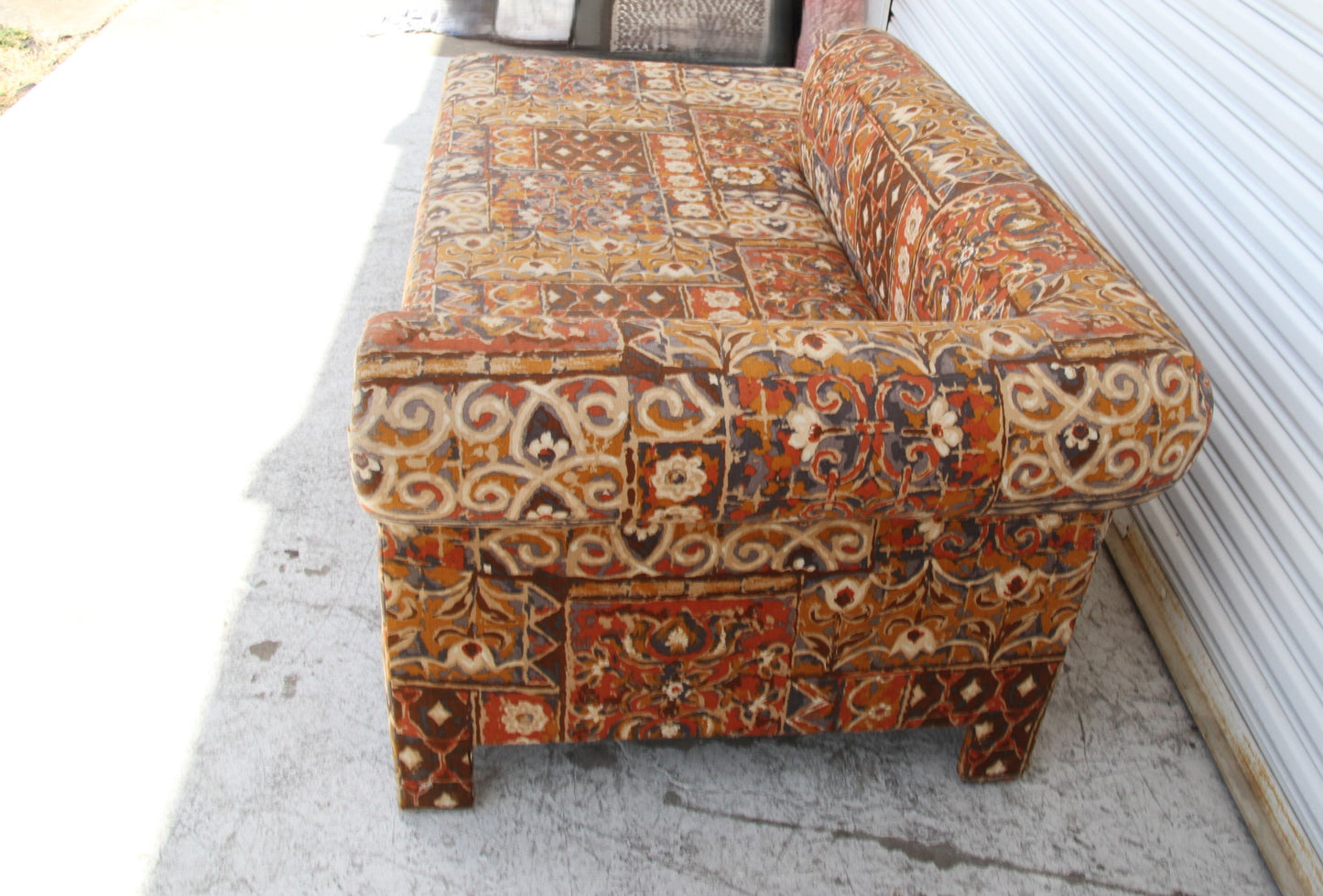 Retro Floral Chaise Lounge in Orange