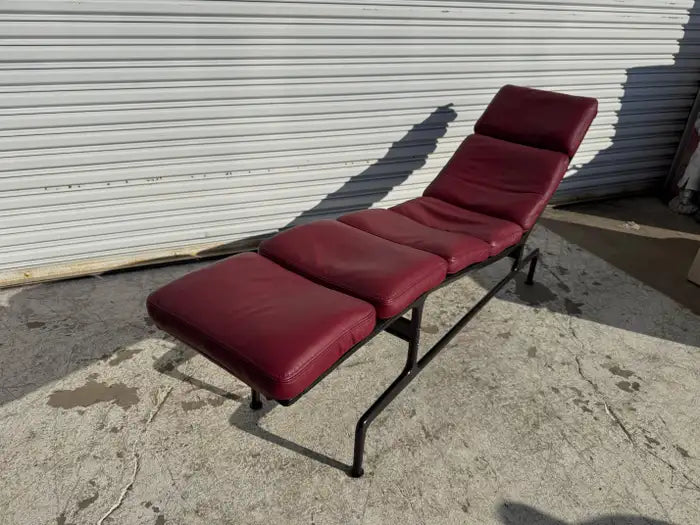 Designer reclining lounge chair