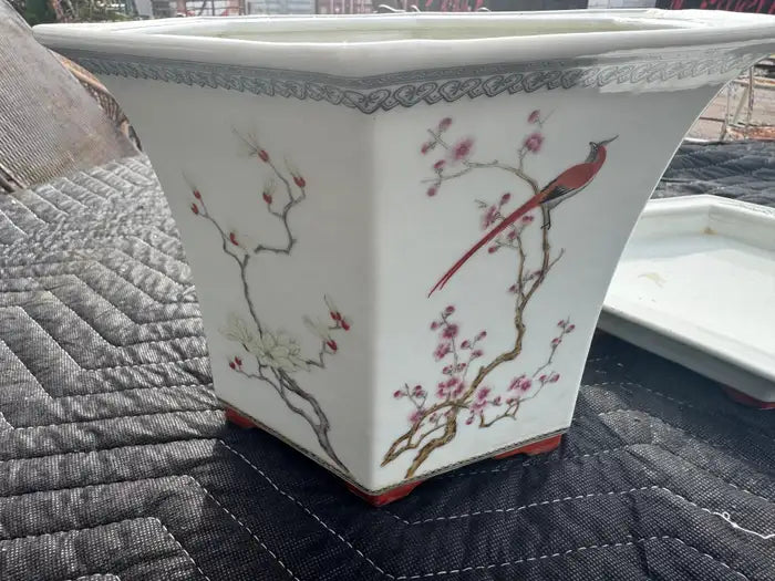 Vintage ceramic plant pot with minimalist design
