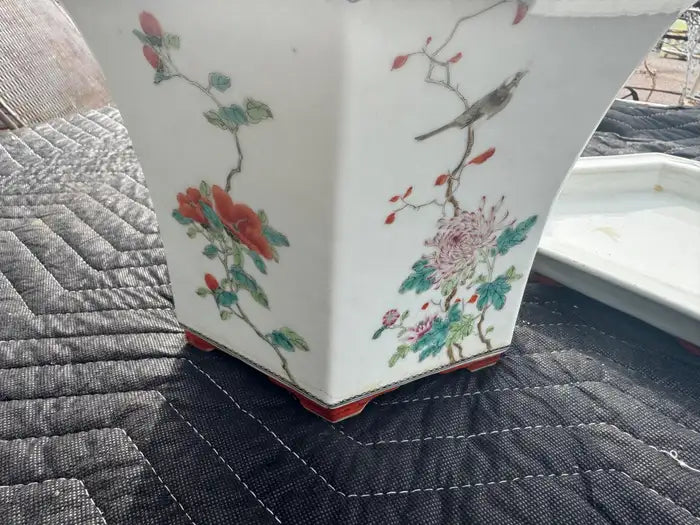 Japanese pottery planter for modern home styling
