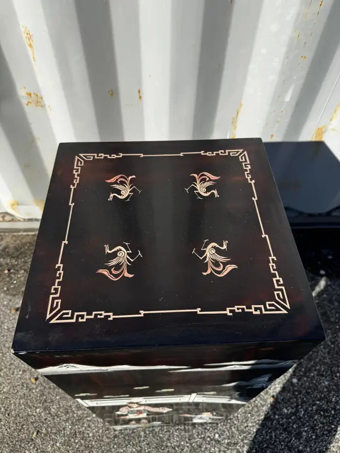 Ornate Asian style display pedestal