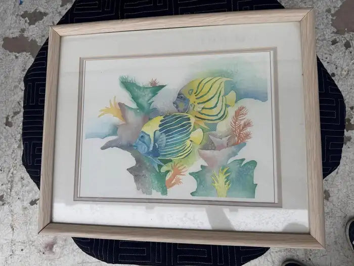 Tropical fish wall décor with vibrant underwater colors