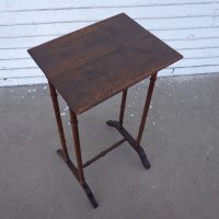 Retro accent side table with slim legs