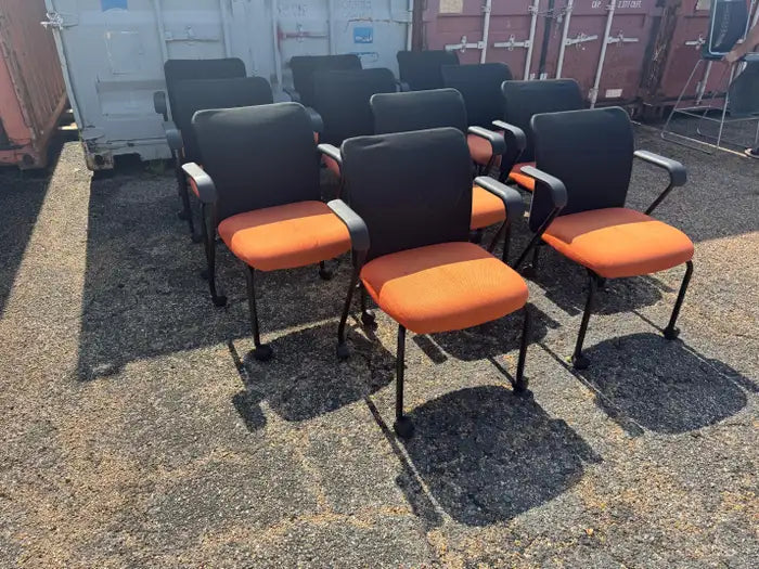 Mid-century modern Knoll chairs for contemporary dining rooms