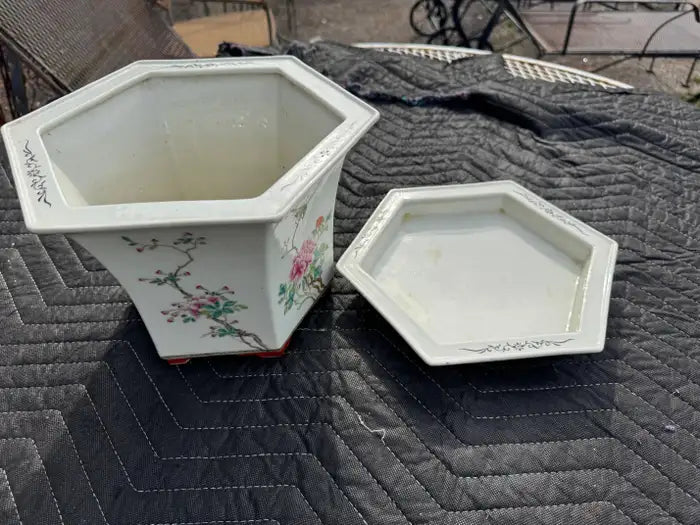Mid century Japanese plant pot for indoor décor