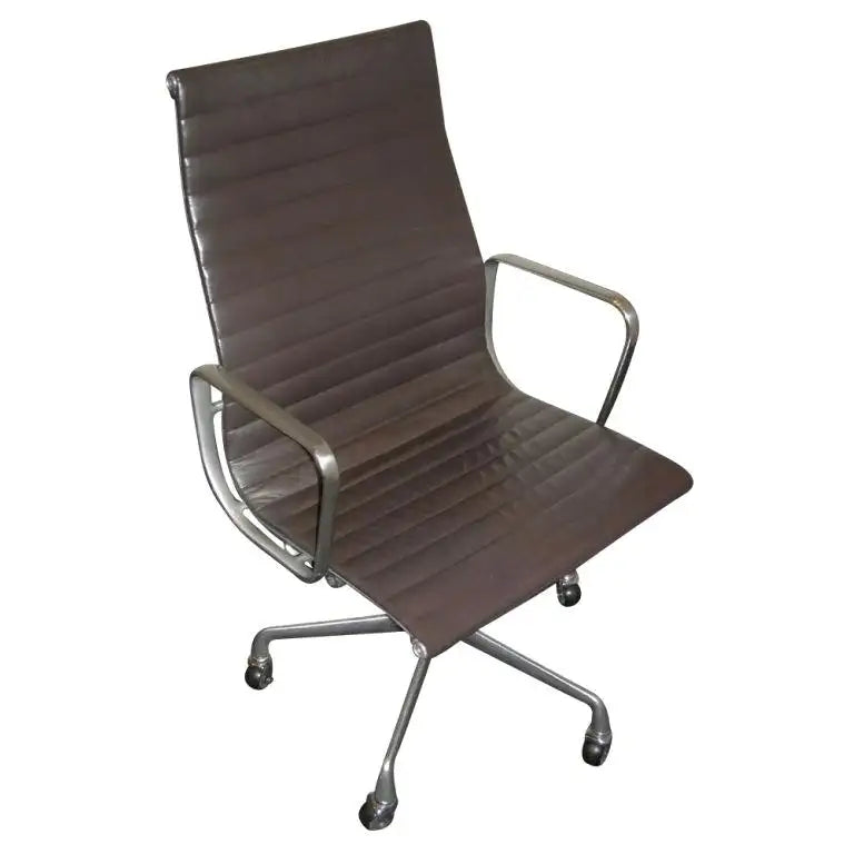 Designer Herman Miller leather office chair