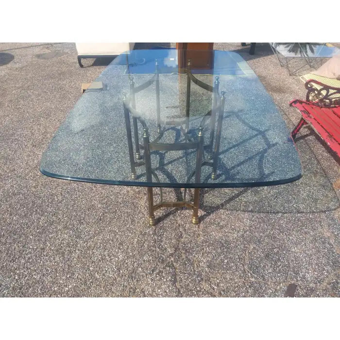 Clear tempered glass dining table surface