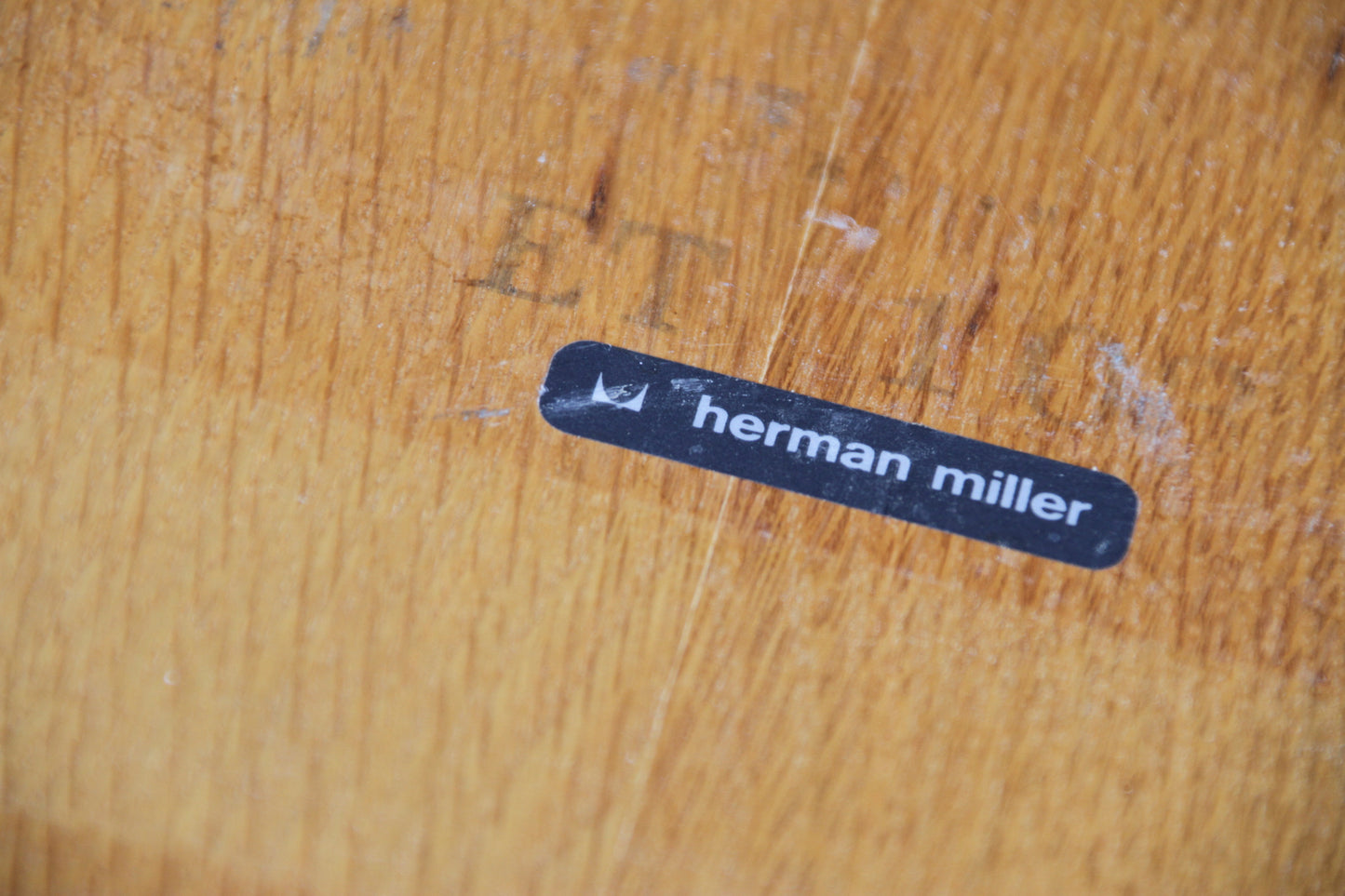 Vintage Modern Dinning table By Herman Miller