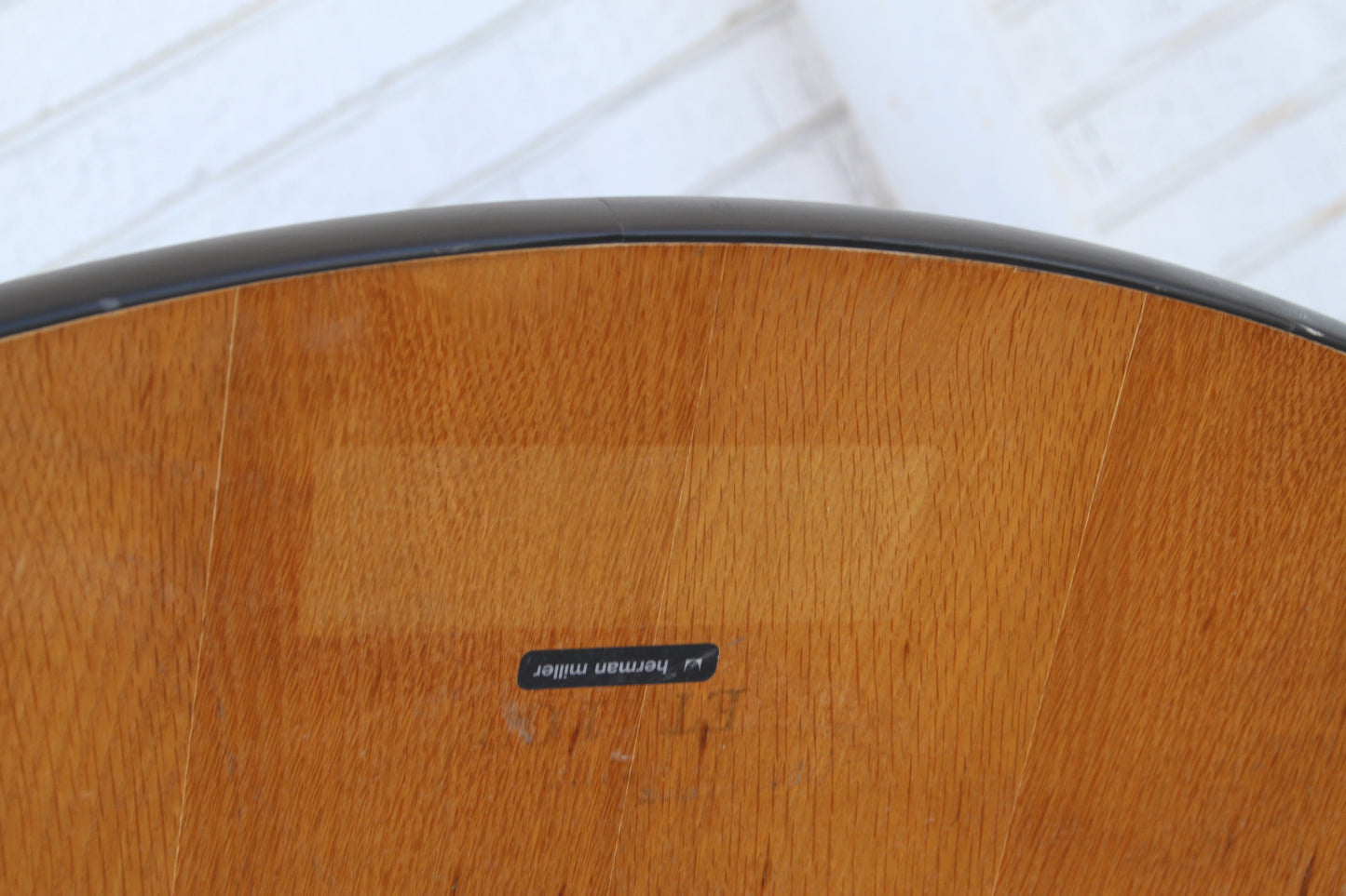 Vintage Modern Dinning table By Herman Miller