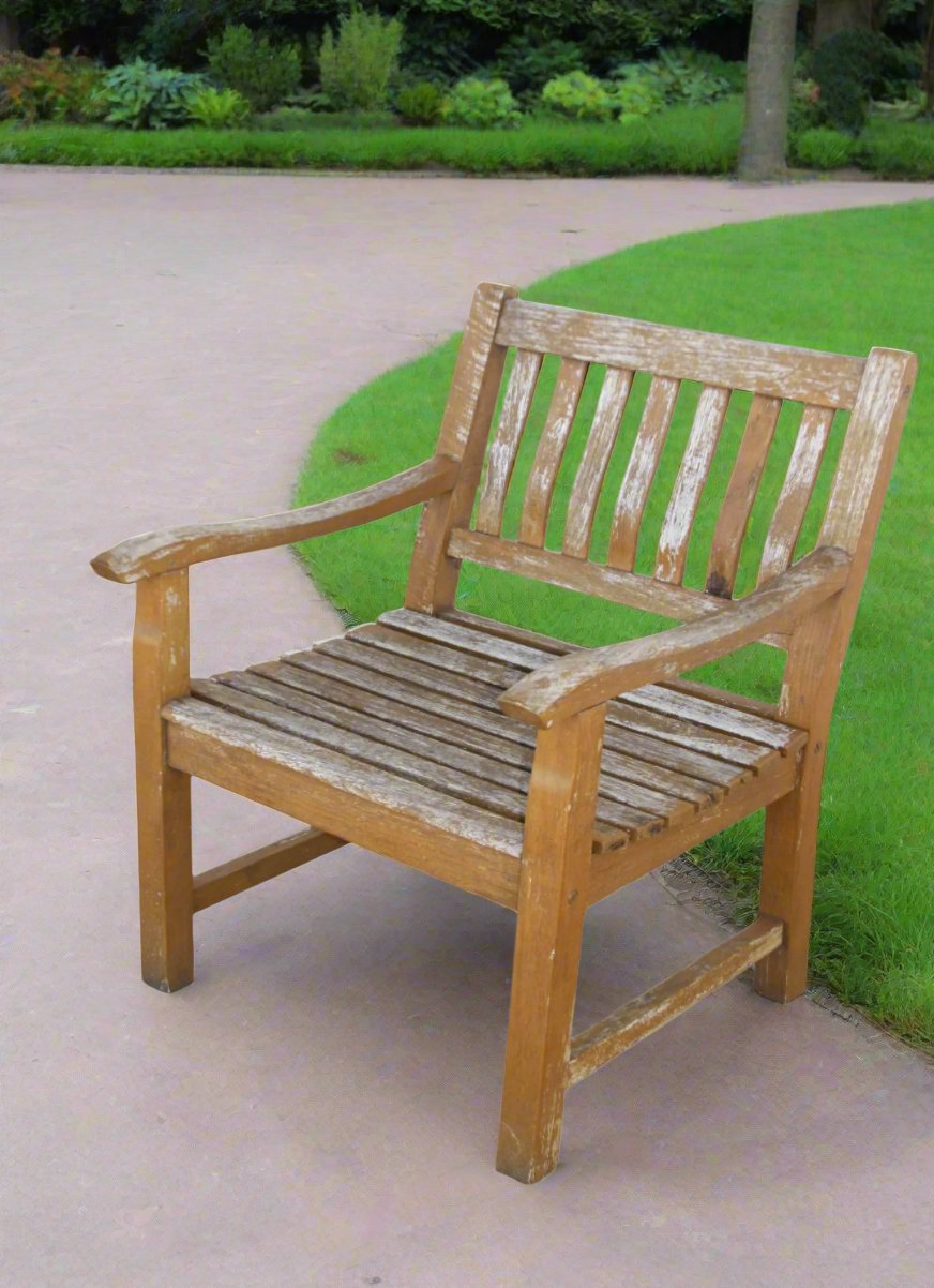 Indulge in the sophistication of the Kingsley Bates Outdoor Bench. Expertly designed with premium materials, this bench is a true statement piece for your alfresco entertaining.