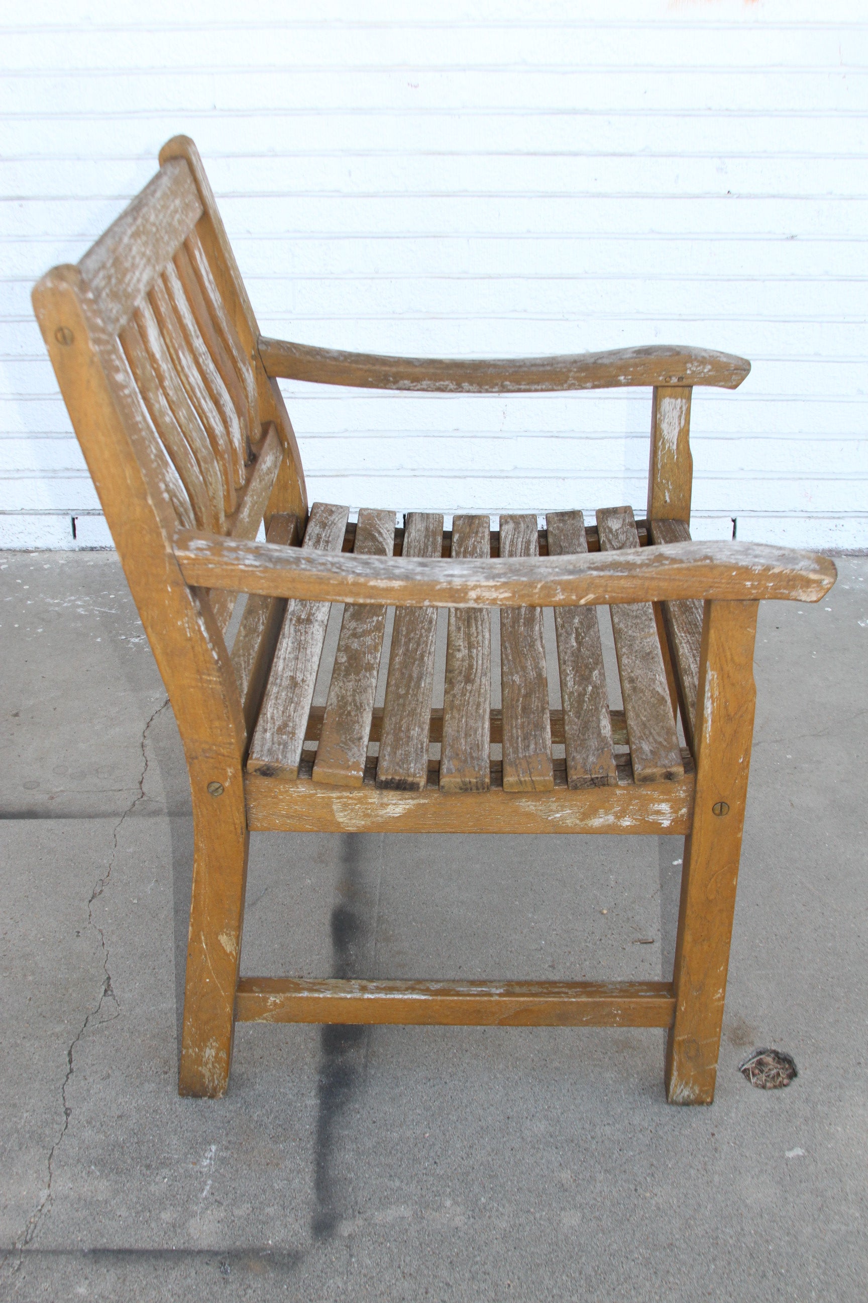 Discover the epitome of outdoor sophistication with the Kingsley Bates Outdoor Bench. Crafted with premium materials, this bench adds a touch of luxury to your patio or garden.