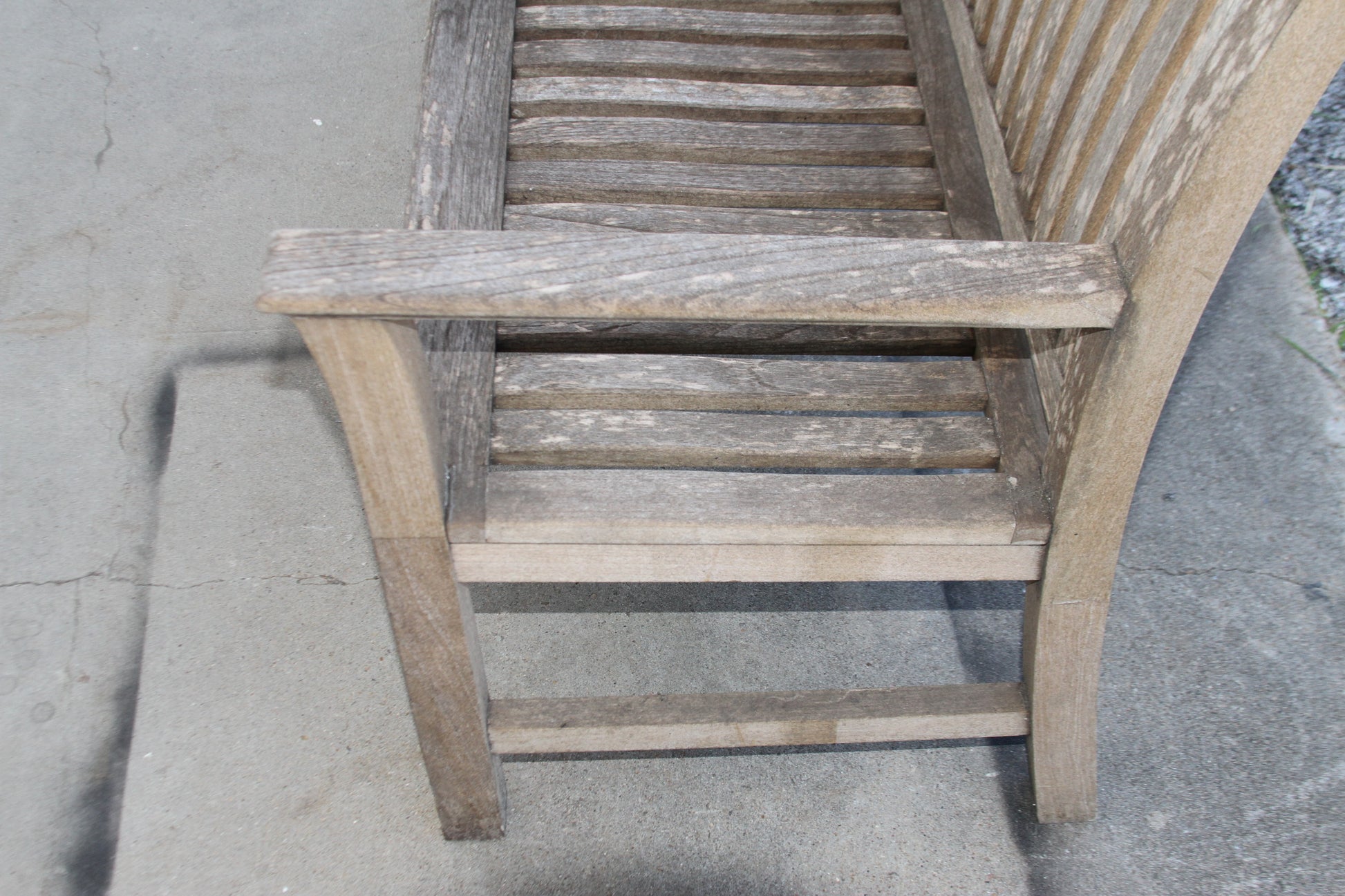 Indulge in the timeless elegance of the Kingsley Bates Outdoor Bench. Crafted with attention to detail, this bench is a must-have for your outdoor oasis.