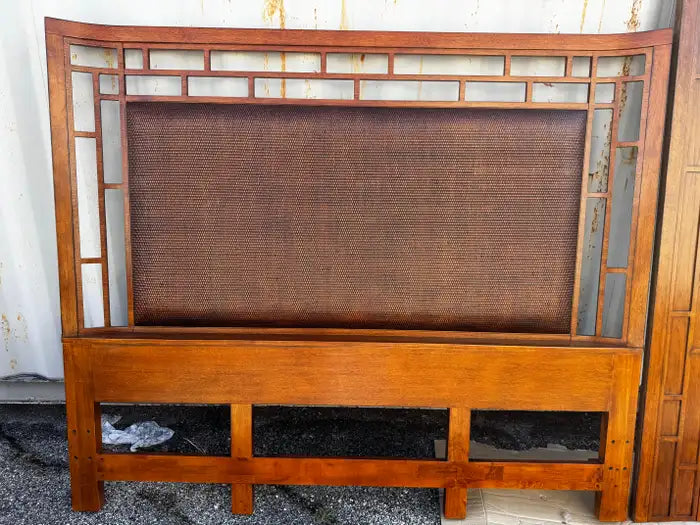 Tommy Bahama Ocean Club king bed