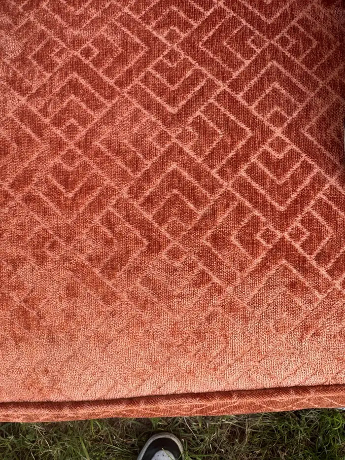 Vintage-inspired chair with sculptural carved leg detail