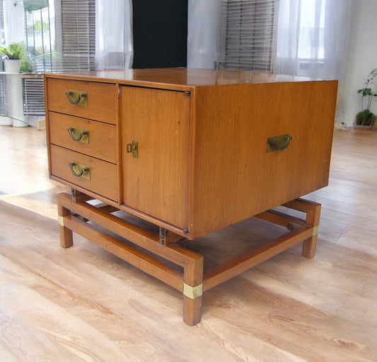 Vintage Mid Century Butternut Side Table Nightstand Hickory Furniture Co
