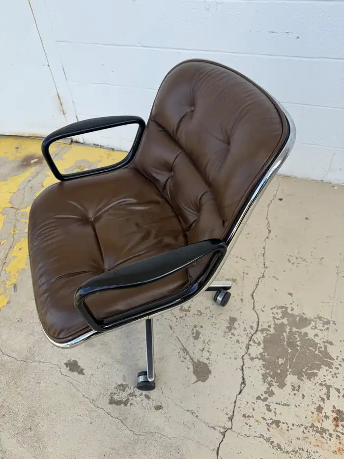 Mid-century modern brown leather armchair by Knoll