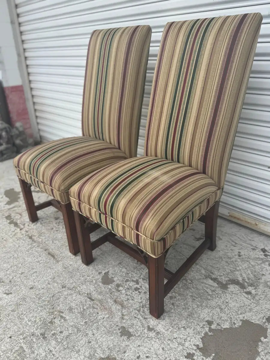 Traditional dining chairs with solid mahogany frame