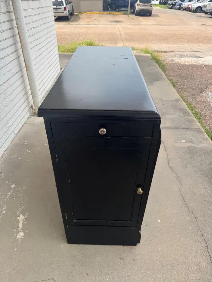 High gloss Art Deco bar cabinet
