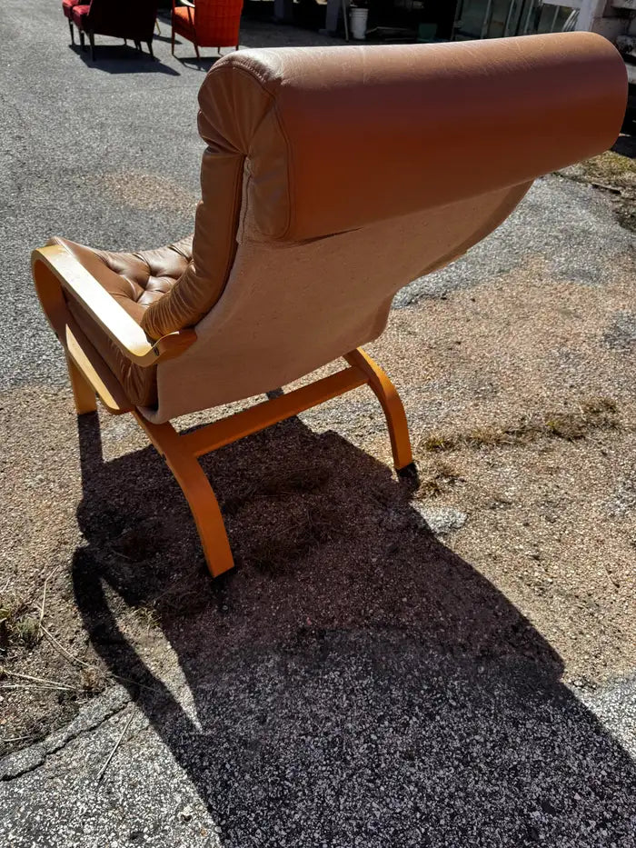 Iconic 1970s bentwood lounge chair with organic modern design