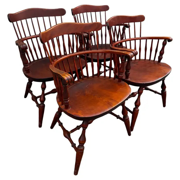 Nichols and Stone Windsor dining armchairs set