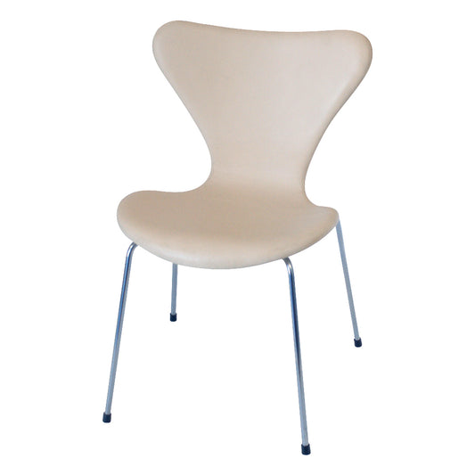 Vintage Arne Jacobsen for Fritz Hansen Cream Leather Series 7 Side Chair