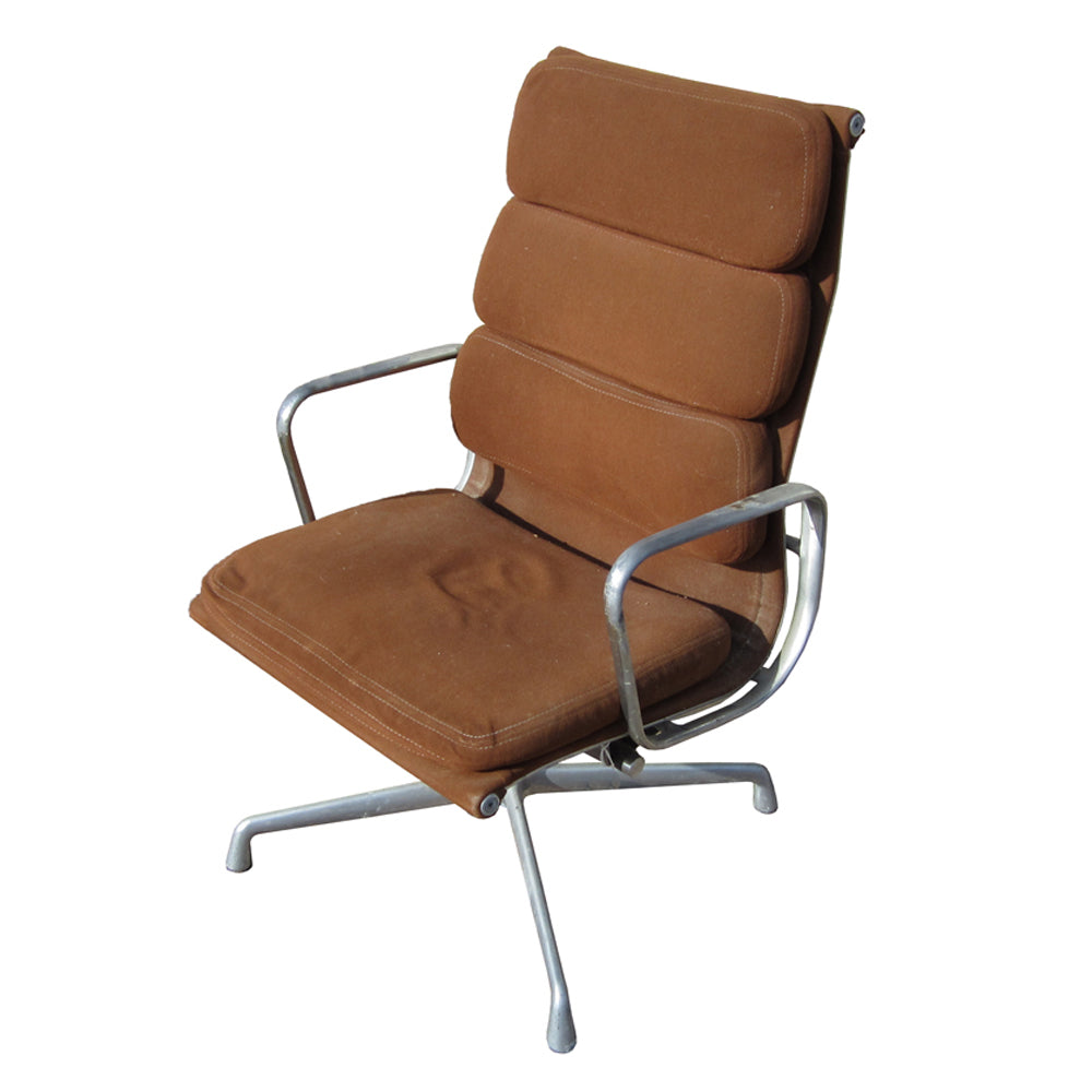 Vintage Herman Miller Eames Executive Soft Pad Chair