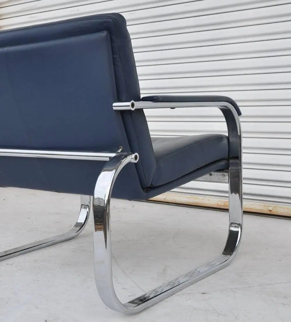 Mid Century Lounge Chair in the Style of Milo Baughman