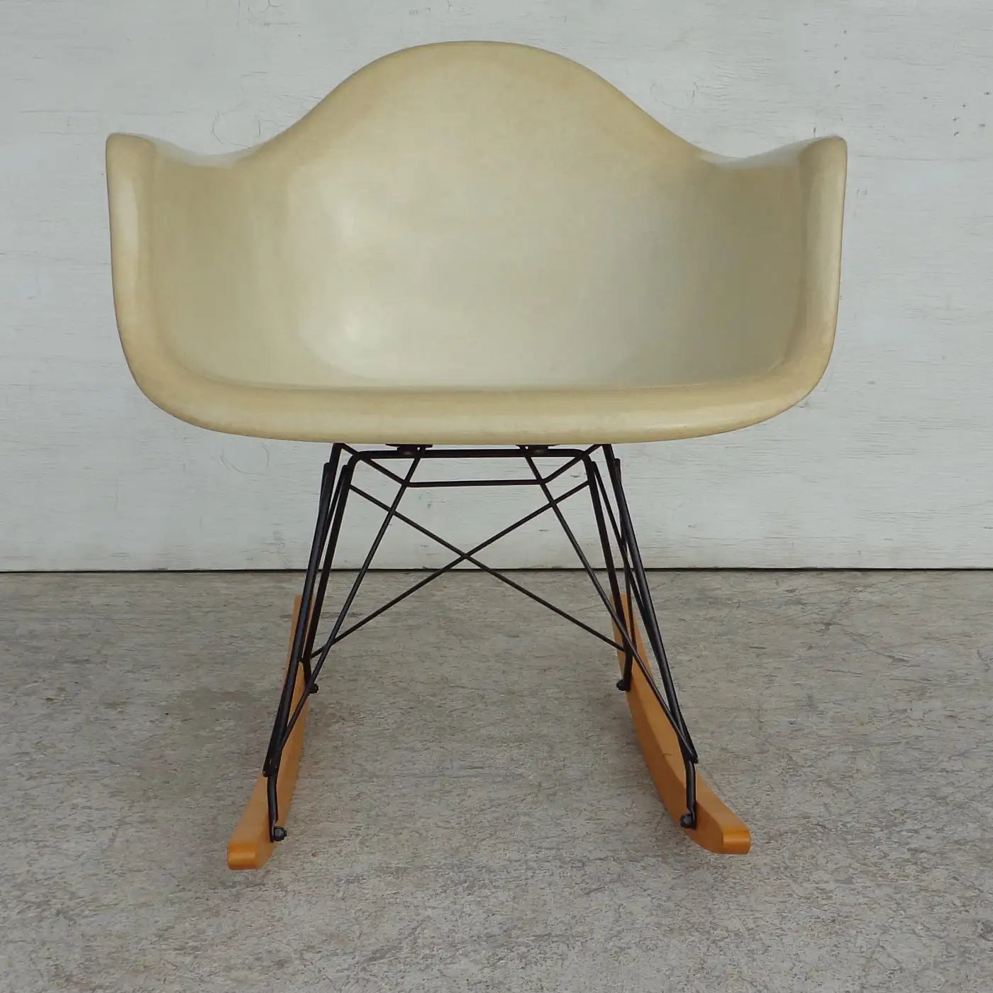 1 Herman Miller Parchment Shell Fiberglass RAR Rocker by Eames