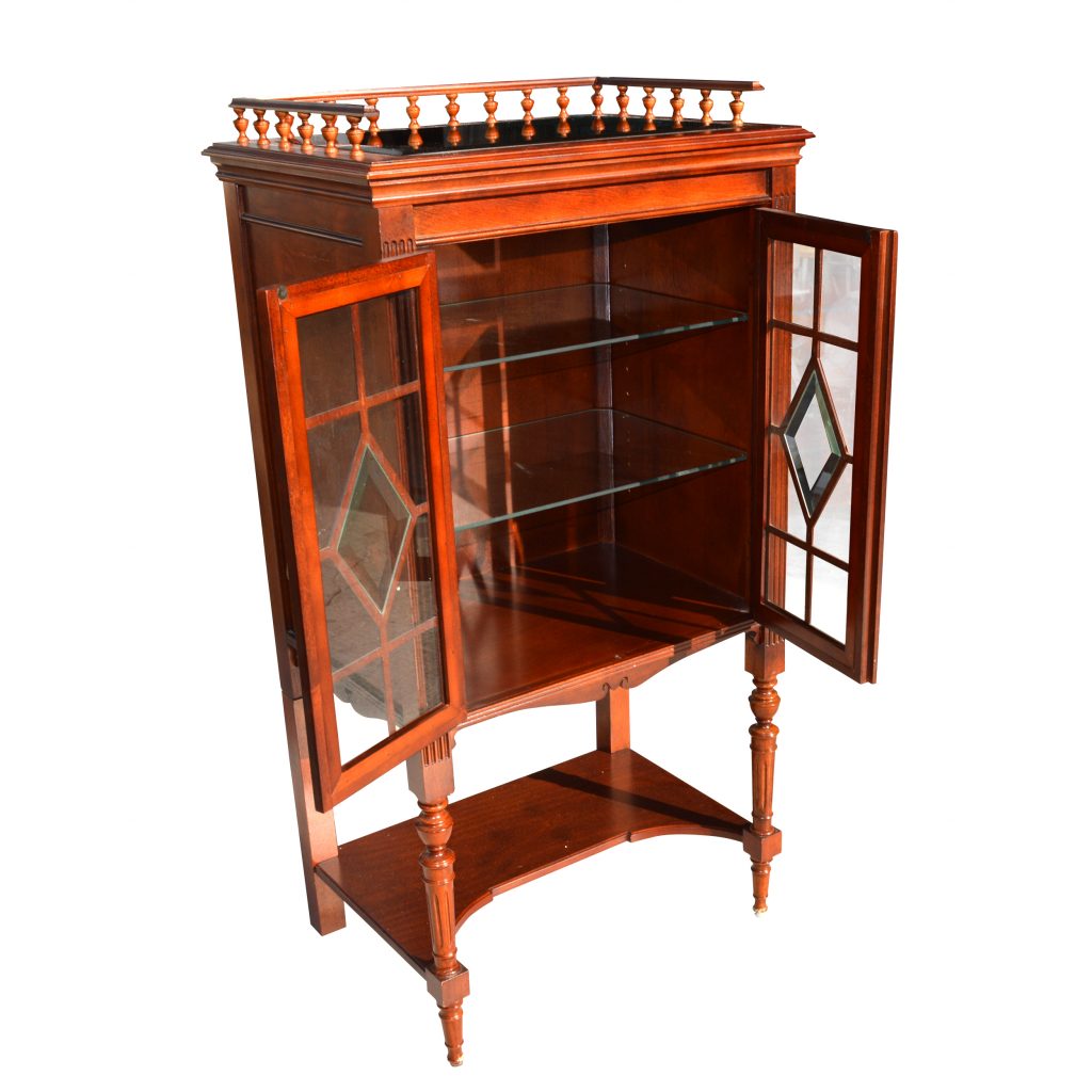 Vintage Dinning / Bar Cabinet with Glass top and Doors (MS10557)