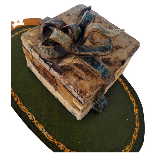 Bruny Graves handmade Raku pottery gift box