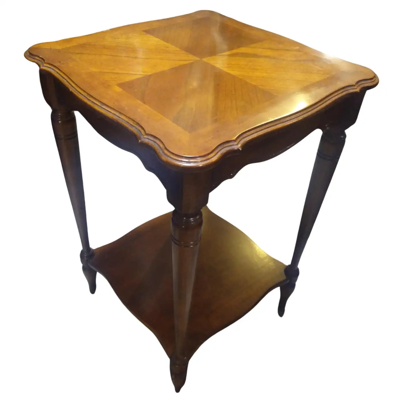 Walnut pedestal table in Neoclassical style