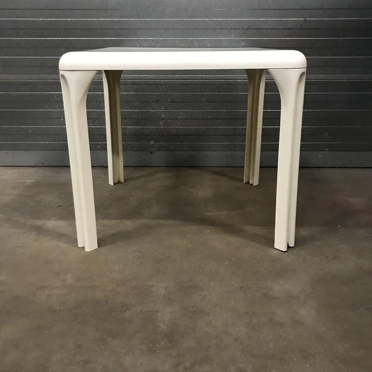 Vico Magistretti for Artemide Selene Dining Table