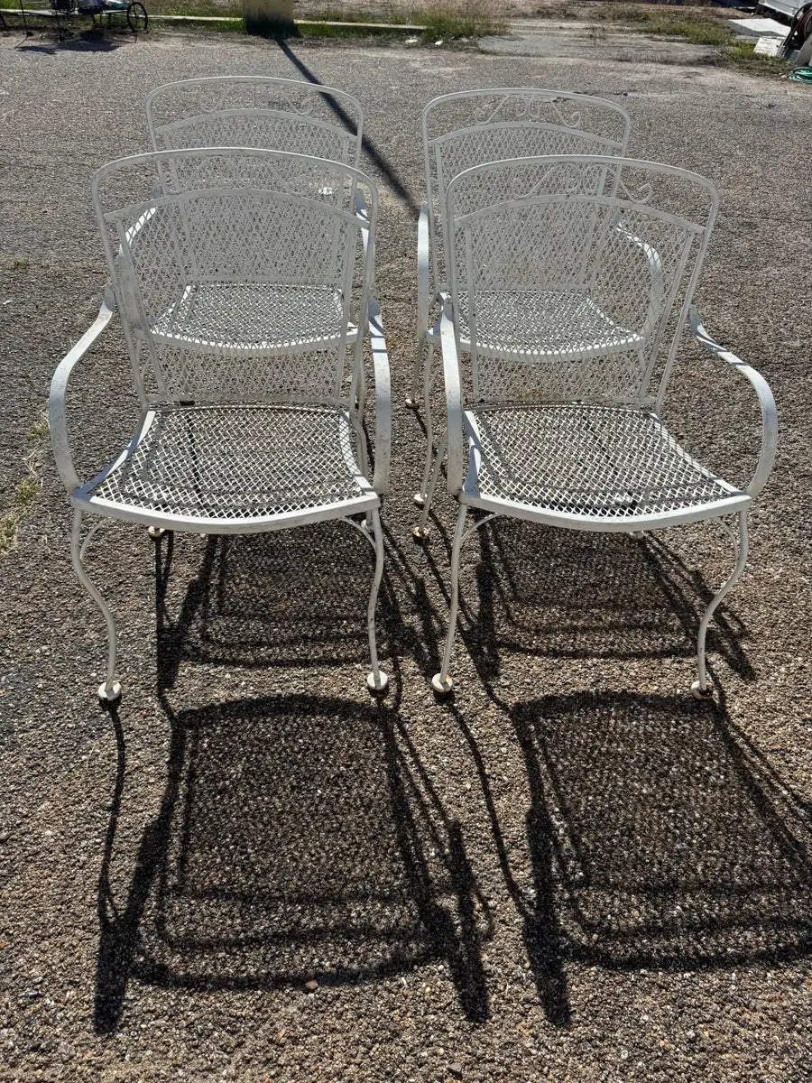 outdoor-seating-set-wrought-iron